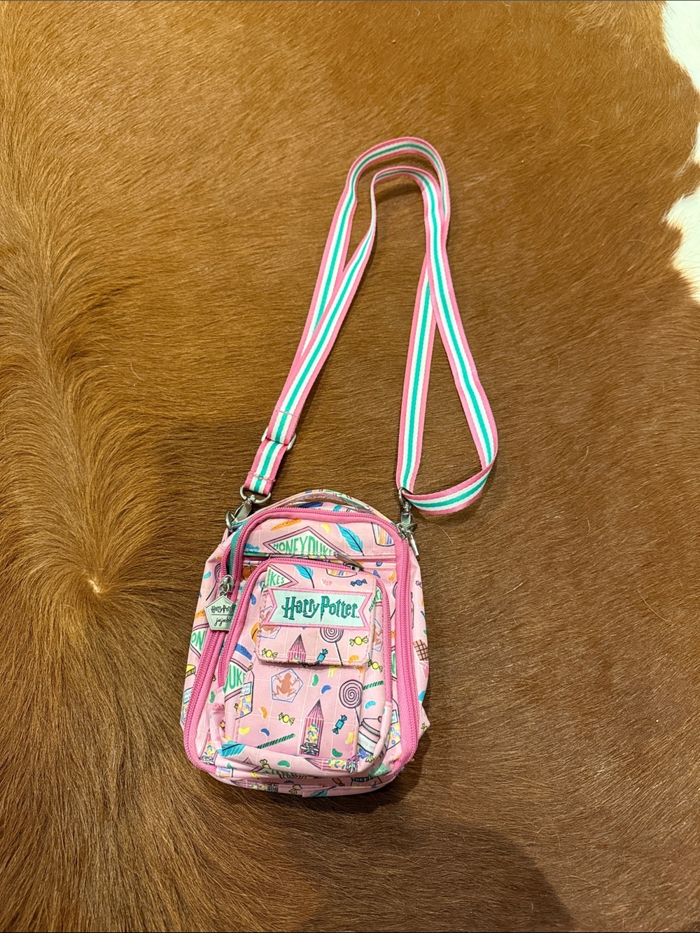Jujube Honey Dukes Harry Potter Crossbody Bag